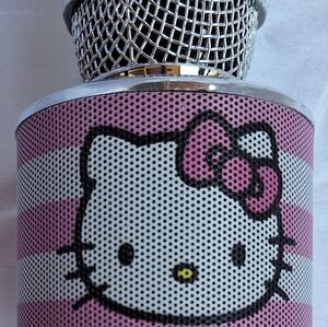 Hello Kitty Bluetooth Wireless Speaker, and microphone. Pink Multi.